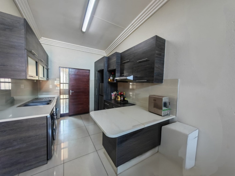 3 Bedroom Property for Sale in Eveleigh Gauteng