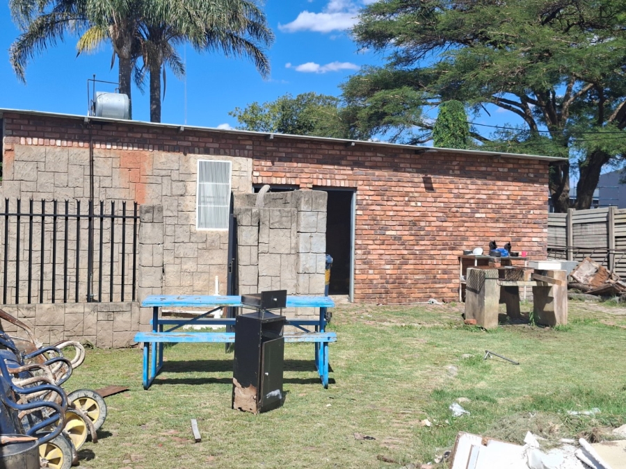  Bedroom Property for Sale in Booysens Gauteng