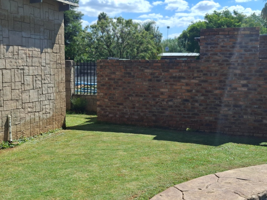  Bedroom Property for Sale in Booysens Gauteng