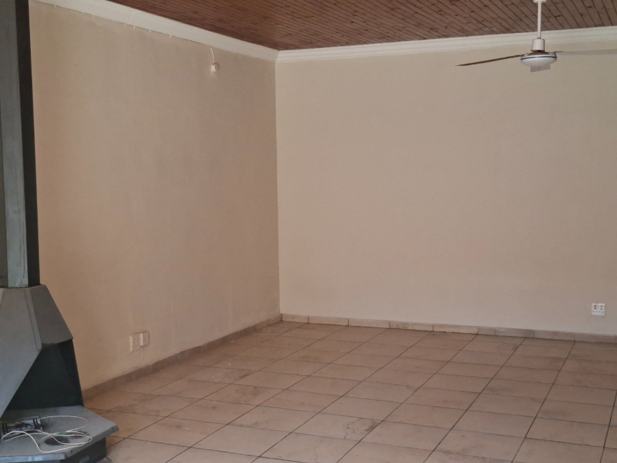  Bedroom Property for Sale in Booysens Gauteng