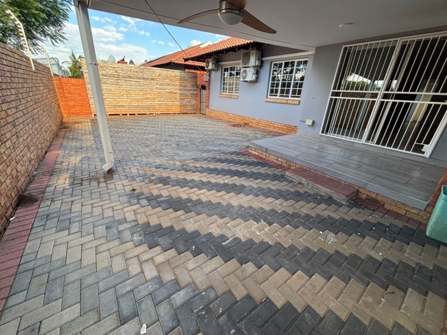 2 Bedroom Property for Sale in Montana Gauteng