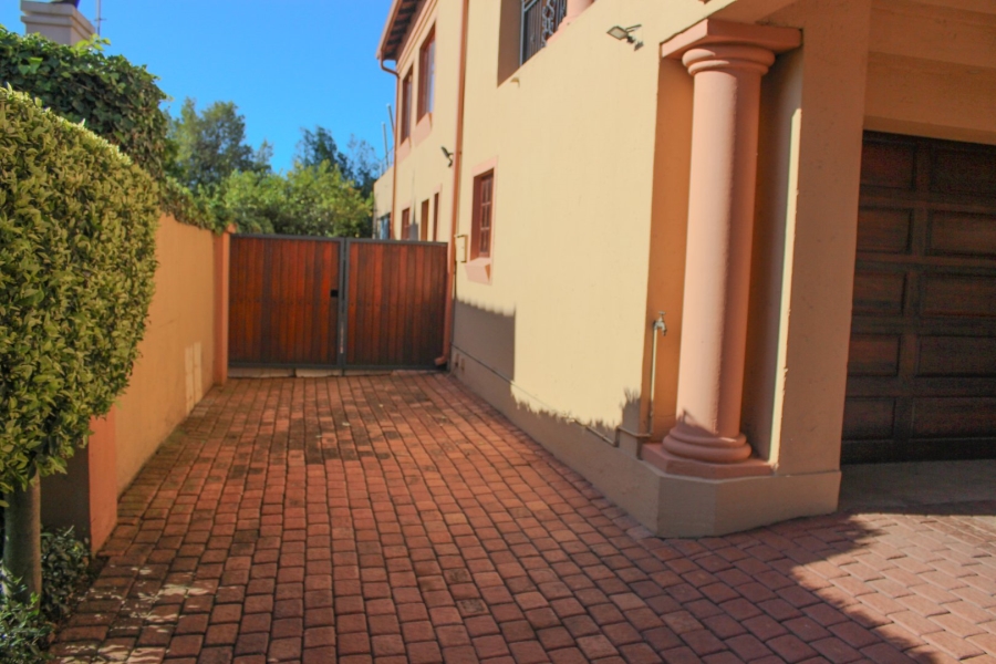 6 Bedroom Property for Sale in Irene Farm Villages Gauteng