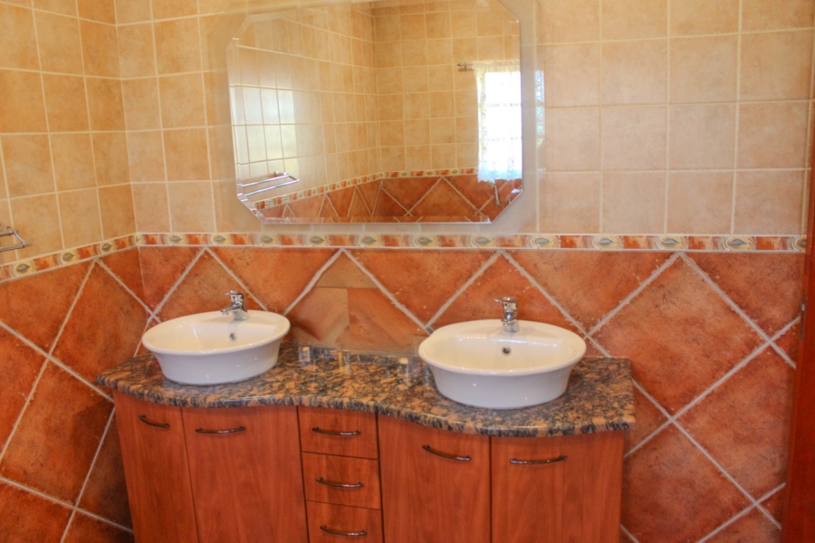 6 Bedroom Property for Sale in Irene Farm Villages Gauteng