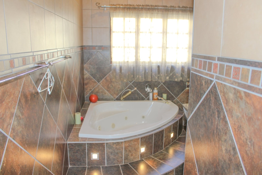 6 Bedroom Property for Sale in Irene Farm Villages Gauteng