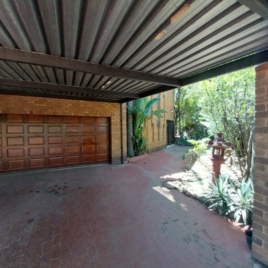 5 Bedroom Property for Sale in Sunward Park Gauteng