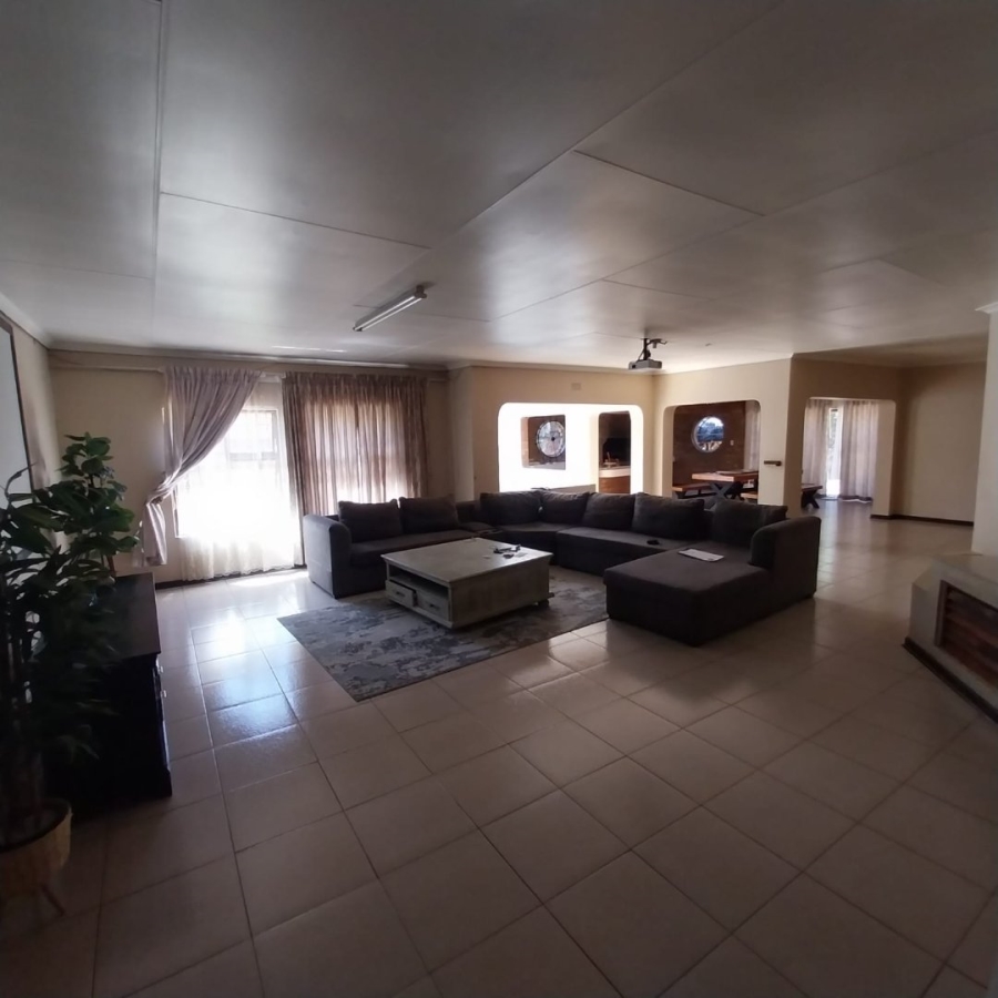 5 Bedroom Property for Sale in Sunward Park Gauteng