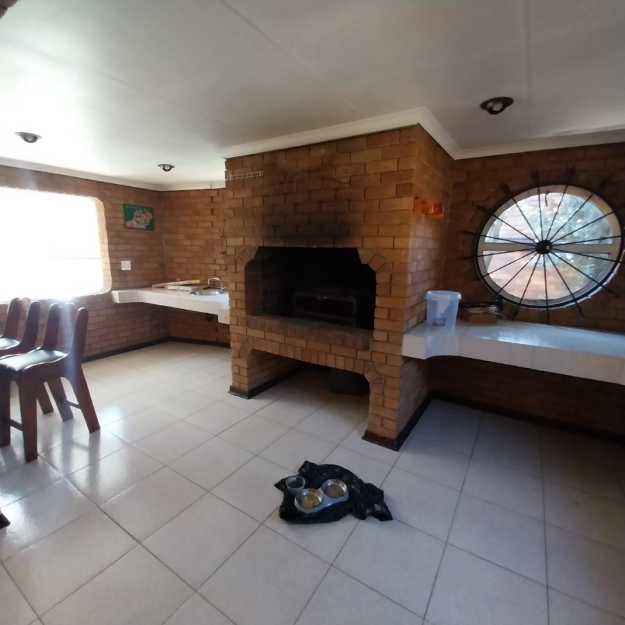 5 Bedroom Property for Sale in Sunward Park Gauteng