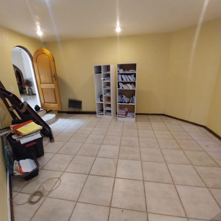 5 Bedroom Property for Sale in Sunward Park Gauteng