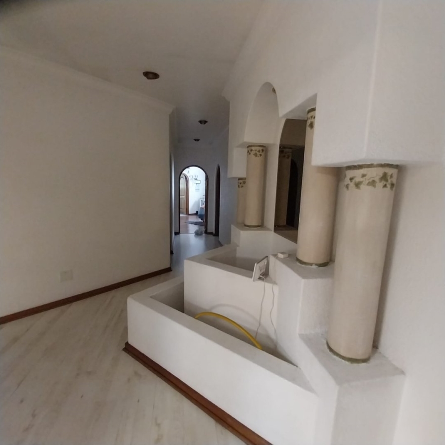 5 Bedroom Property for Sale in Sunward Park Gauteng