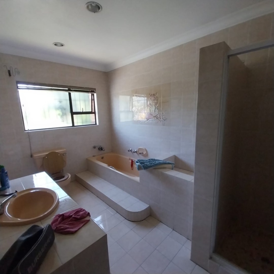 5 Bedroom Property for Sale in Sunward Park Gauteng