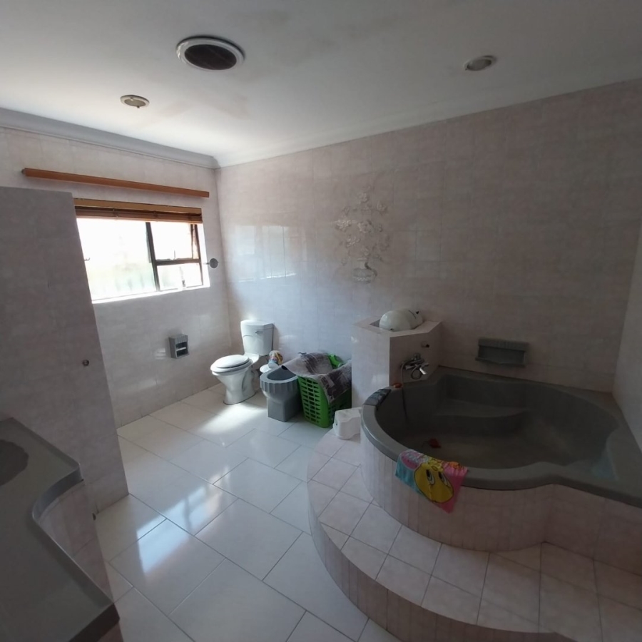 5 Bedroom Property for Sale in Sunward Park Gauteng