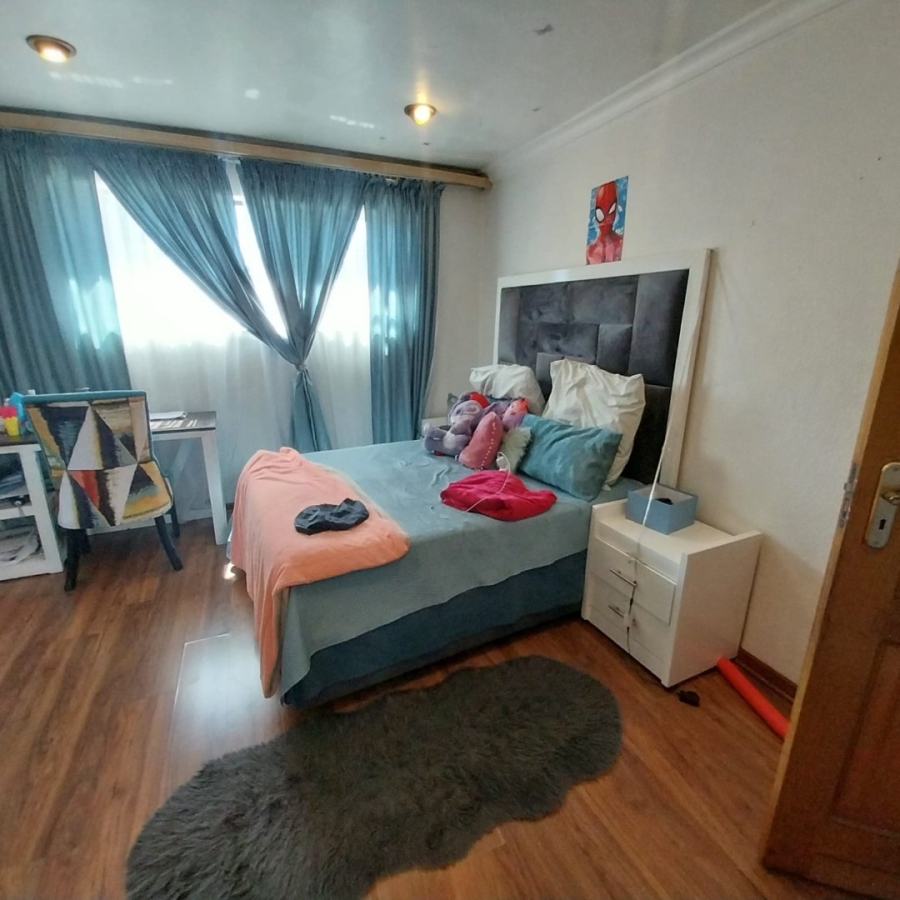 5 Bedroom Property for Sale in Sunward Park Gauteng