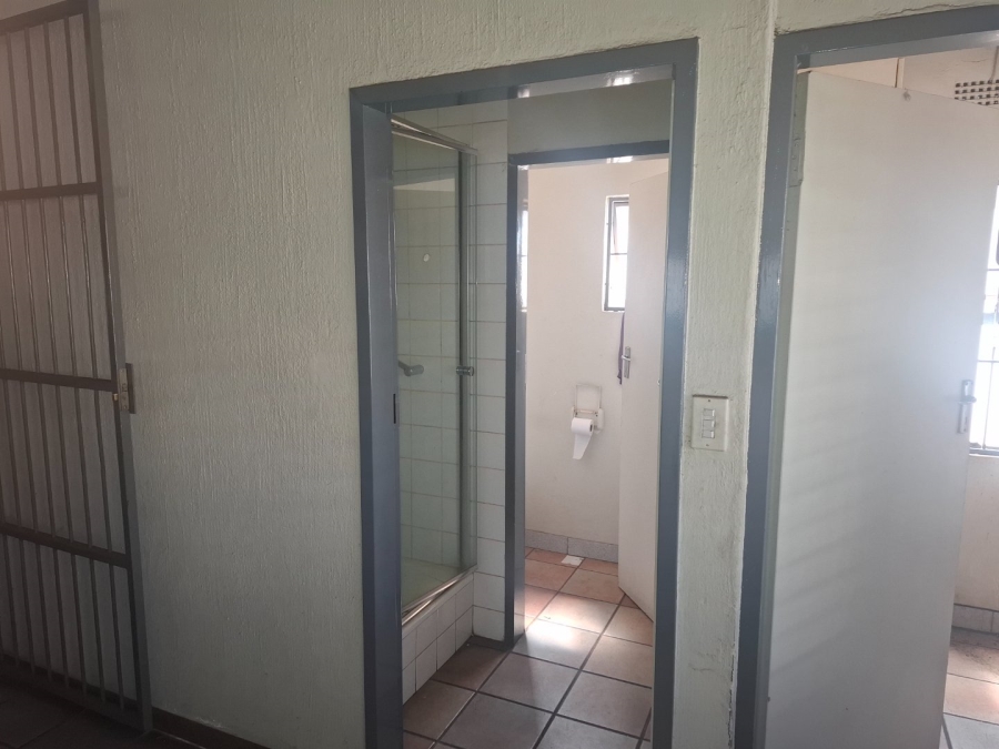 Commercial Property for Sale in Chloorkop Gauteng