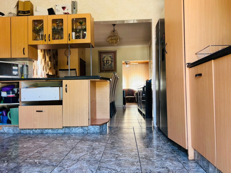 5 Bedroom Property for Sale in Naturena Gauteng