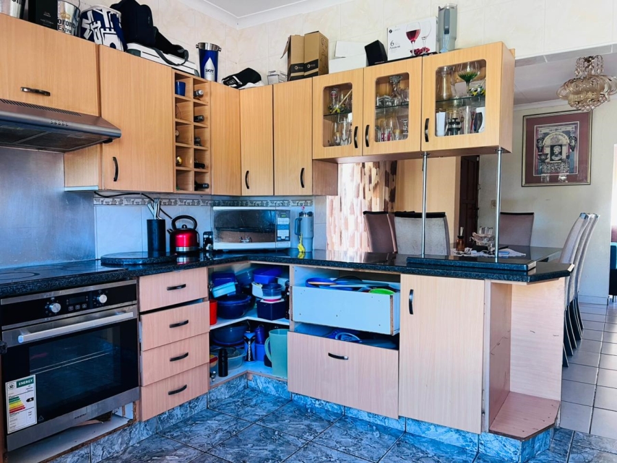 5 Bedroom Property for Sale in Naturena Gauteng