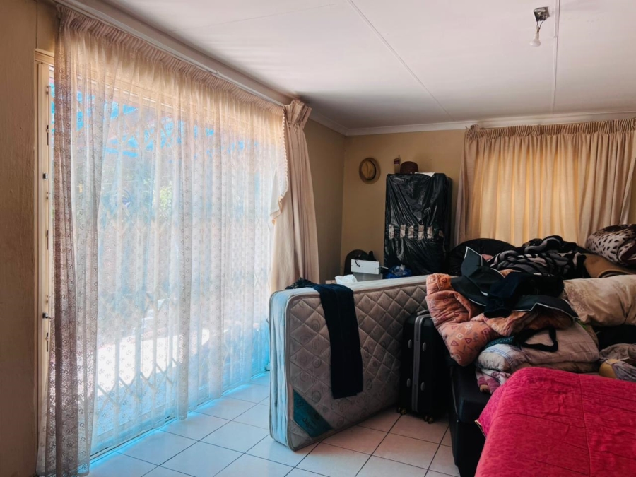 5 Bedroom Property for Sale in Naturena Gauteng