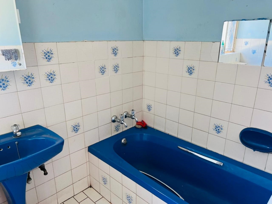 5 Bedroom Property for Sale in Naturena Gauteng