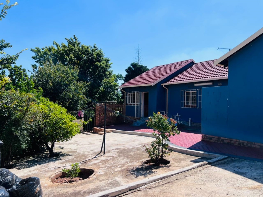 5 Bedroom Property for Sale in Naturena Gauteng