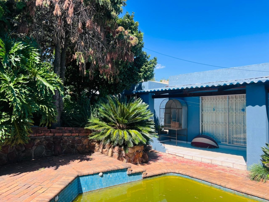 5 Bedroom Property for Sale in Naturena Gauteng