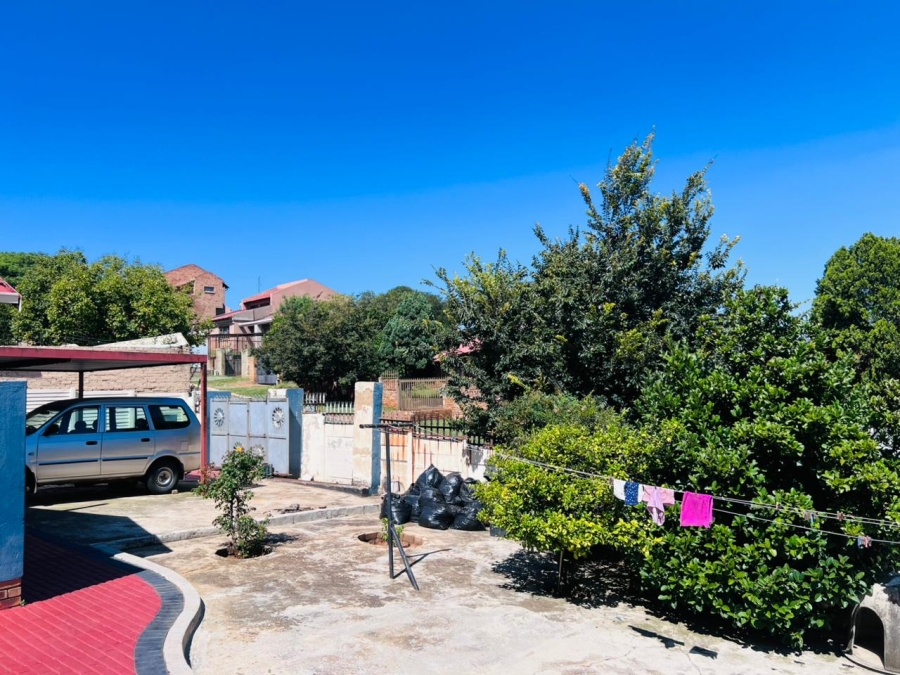 5 Bedroom Property for Sale in Naturena Gauteng