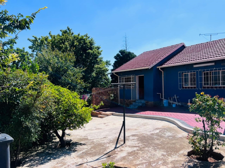 5 Bedroom Property for Sale in Naturena Gauteng