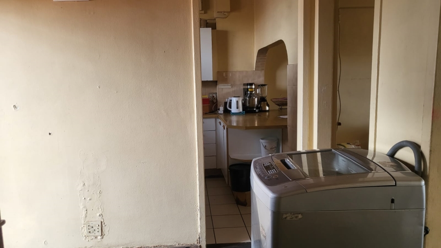 1 Bedroom Property for Sale in Kenilworth Gauteng