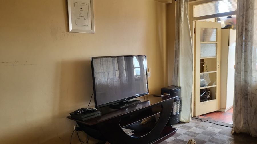 1 Bedroom Property for Sale in Kenilworth Gauteng