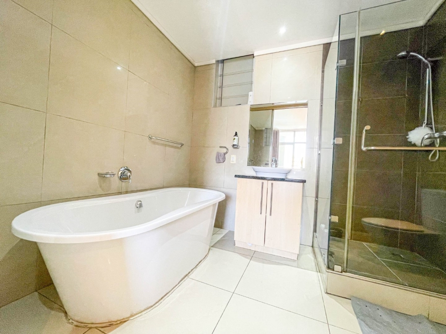 1 Bedroom Property for Sale in Sandton Central Gauteng