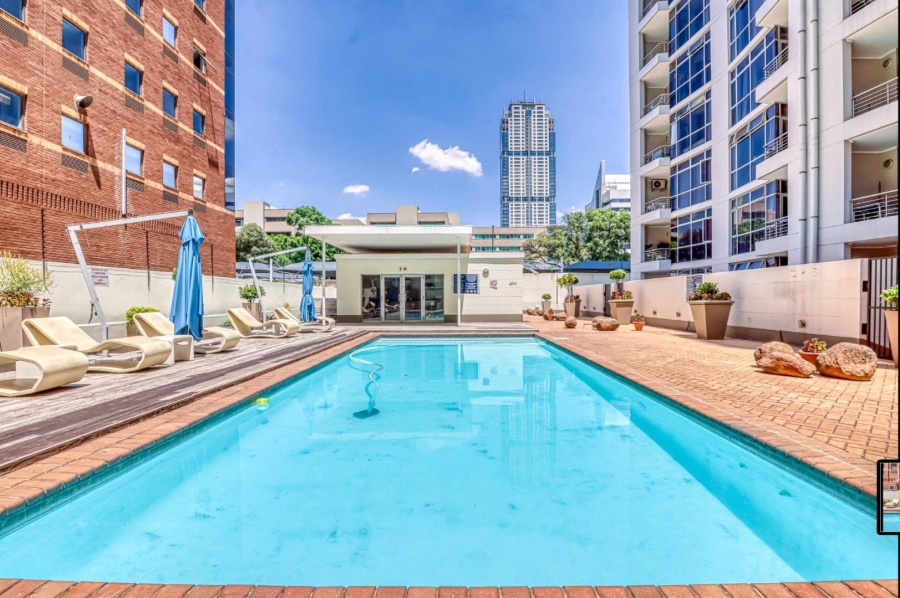 1 Bedroom Property for Sale in Sandton Central Gauteng