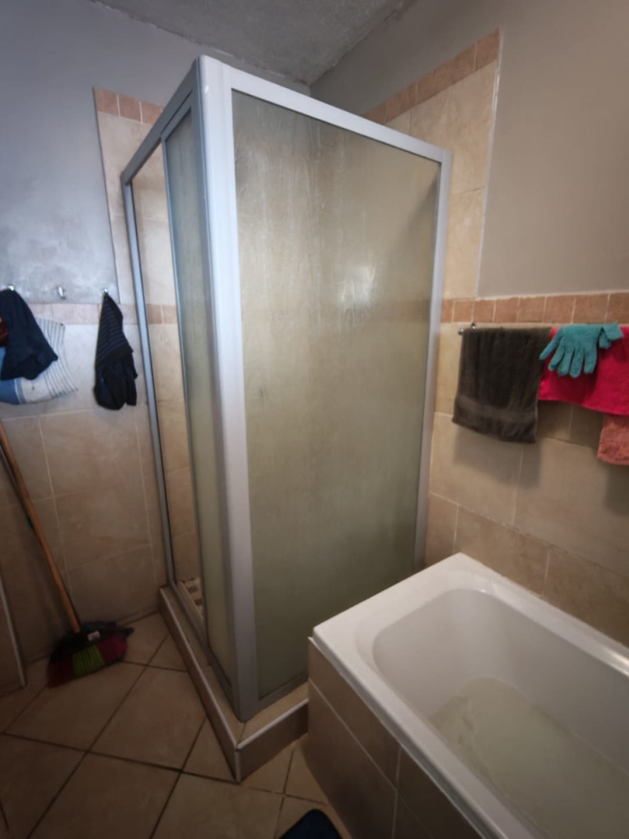 2 Bedroom Property for Sale in The Orchards Gauteng