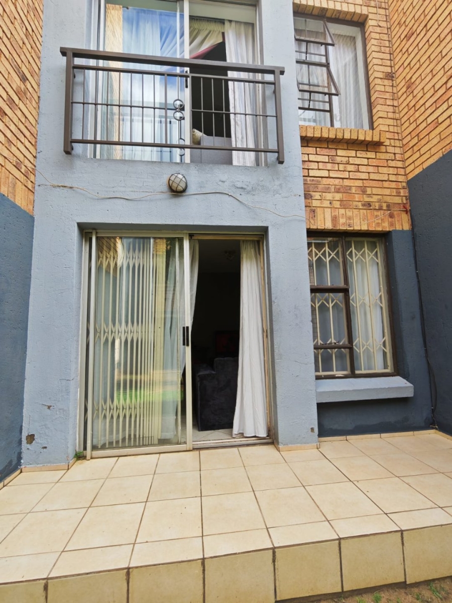 2 Bedroom Property for Sale in The Orchards Gauteng