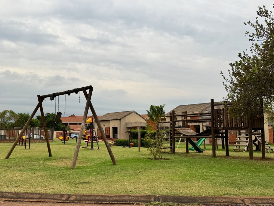 2 Bedroom Property for Sale in The Orchards Gauteng