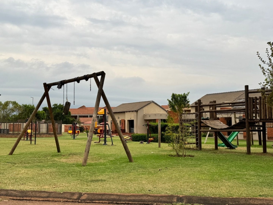 2 Bedroom Property for Sale in The Orchards Gauteng