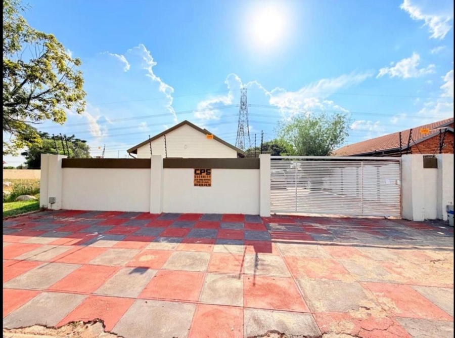 3 Bedroom Property for Sale in Mayberry Park Gauteng