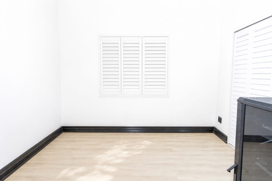 4 Bedroom Property for Sale in Blue Valley Golf Estate Gauteng