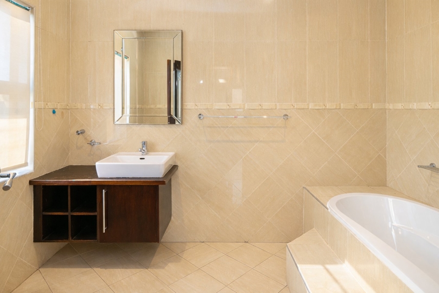 4 Bedroom Property for Sale in Blue Valley Golf Estate Gauteng