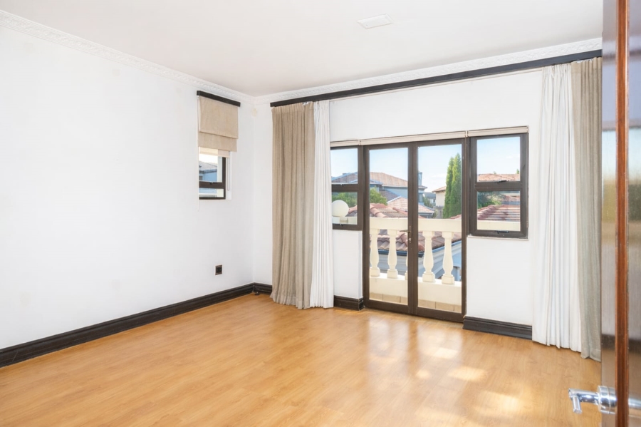 4 Bedroom Property for Sale in Blue Valley Golf Estate Gauteng