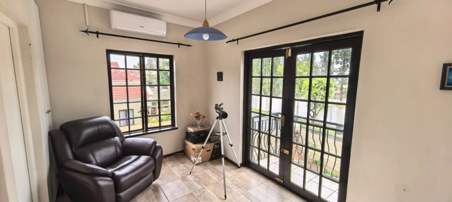 5 Bedroom Property for Sale in Kyalami Hills Gauteng