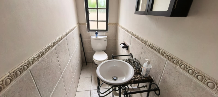 5 Bedroom Property for Sale in Kyalami Hills Gauteng