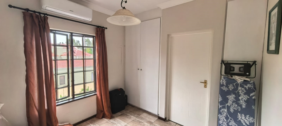 5 Bedroom Property for Sale in Kyalami Hills Gauteng