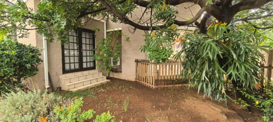 5 Bedroom Property for Sale in Kyalami Hills Gauteng