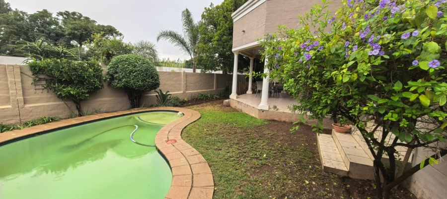 5 Bedroom Property for Sale in Kyalami Hills Gauteng