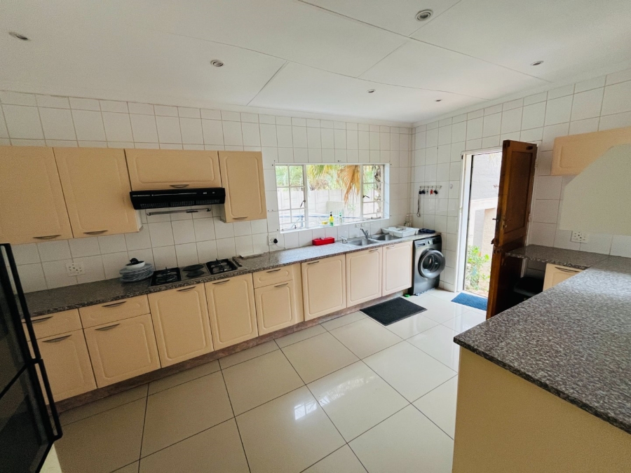 To Let 3 Bedroom Property for Rent in Bedfordview Gauteng