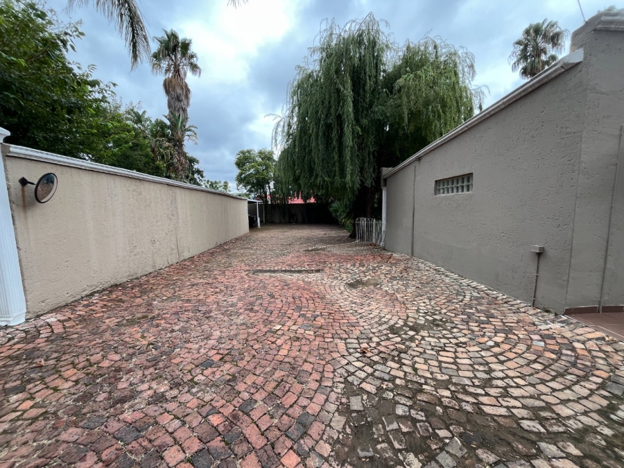 To Let 3 Bedroom Property for Rent in Bedfordview Gauteng