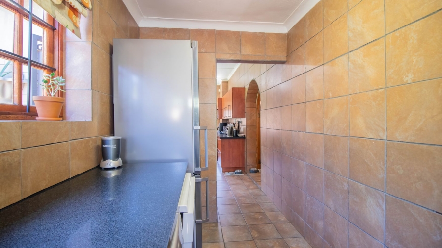  Bedroom Property for Sale in Hurlyvale Gauteng
