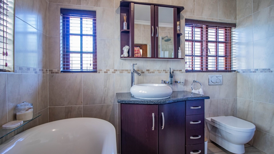  Bedroom Property for Sale in Hurlyvale Gauteng