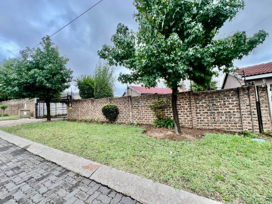 3 Bedroom Property for Sale in Bloubosrand Gauteng