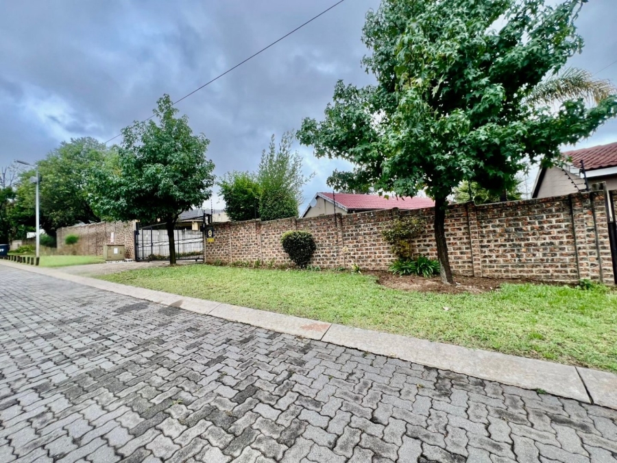 3 Bedroom Property for Sale in Bloubosrand Gauteng