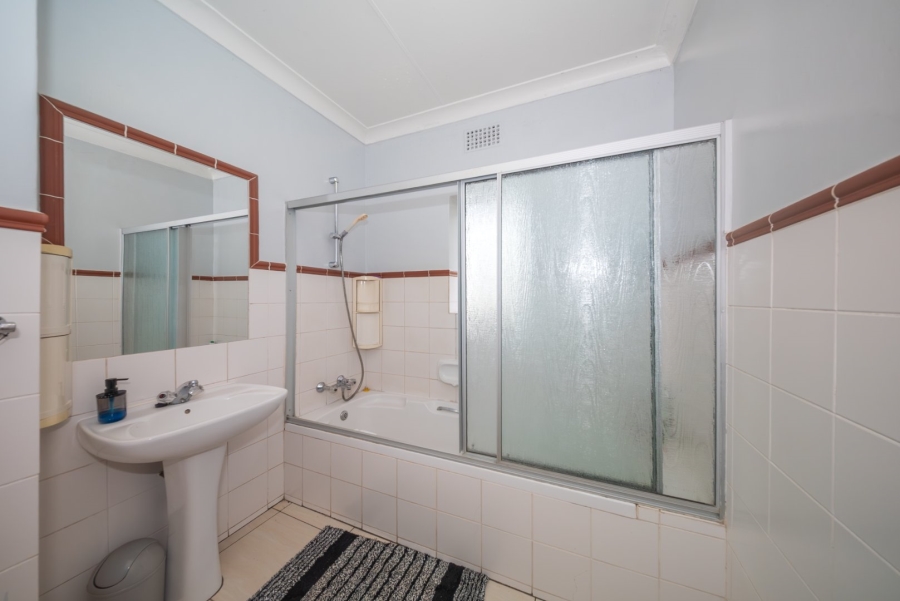 3 Bedroom Property for Sale in Lakeside Village Gauteng