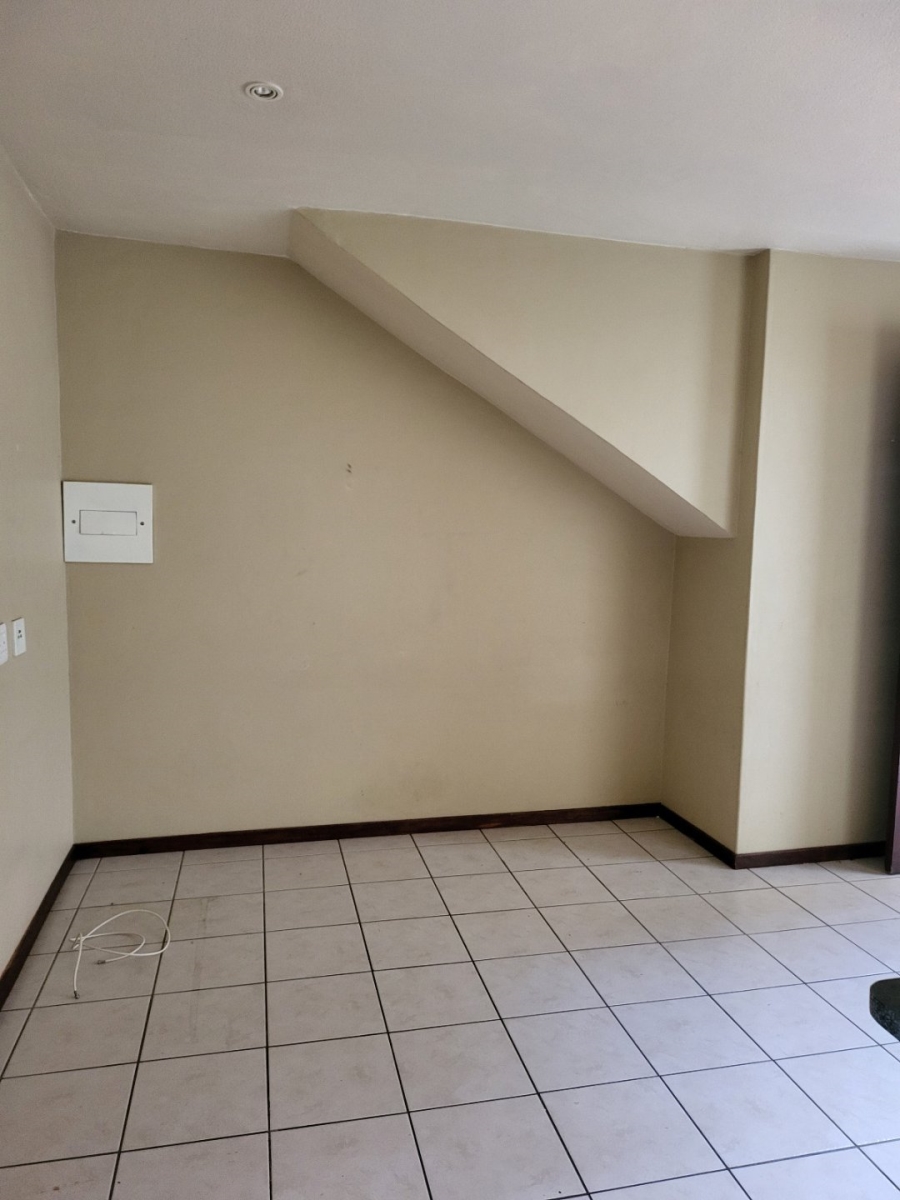 1 Bedroom Property for Sale in Hatfield Gauteng